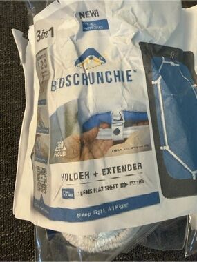 BidsCrunchie 3-in-1 Holder + Extender in White and Blue